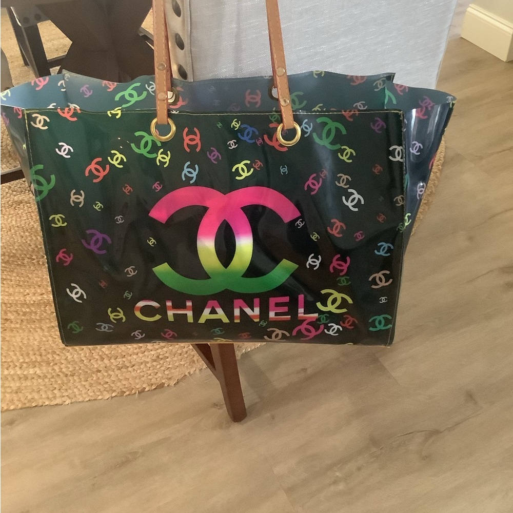 Black fashion beach /Tote vinyl & patent Bag with Colorful Logo new
